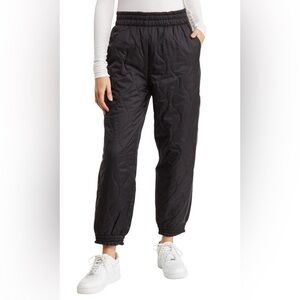19 Cooper New NWT Black Nylon Onion Quilted Joggers Size Medium